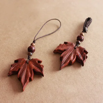 

2019 New Fashion Maple Leaf Weed Leaf Car Sandalwood Keychain Cute Key ring Wishful Lucky Pendant Car Keys Holder