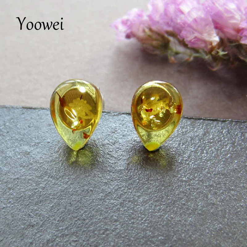 

Yoowei 100% Amber Earrings Wholesale 3 Optional Tiny Teardrop Chic Creative Natural Baltic Amber Stud Earrings Jewelry Supplies