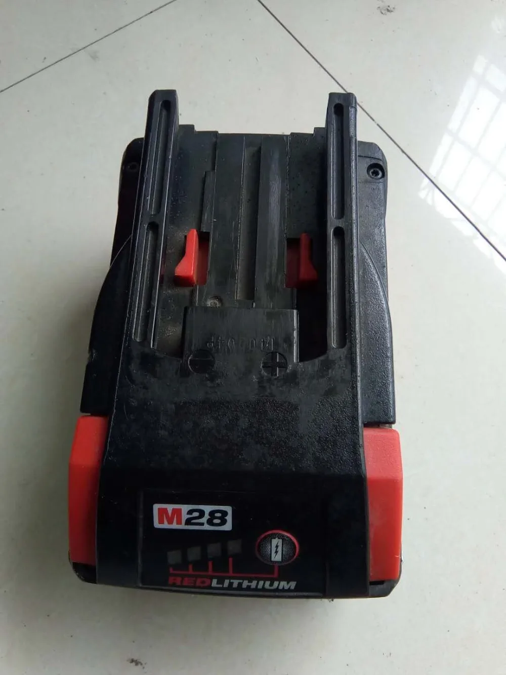 

Original M28 28v 76WH Li-ion Battery for AEG Milwaukee C 12-28 DCR, M28, M28B, M28BX, MC28 V, M28 B 48-11-2830 (used products)