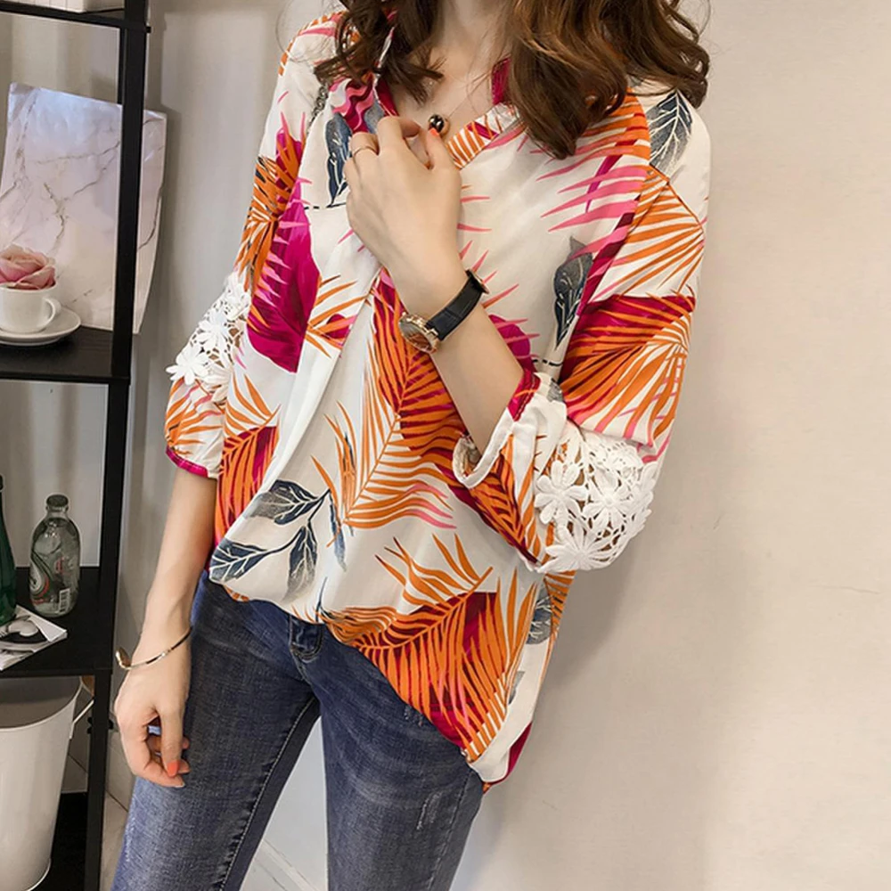 

New Fashion Rochet Openwork Lace Stitching Seven-Point Summer Basic T-Shirts Tops Print Tee Streetwear Women Short Sleeve Tops
