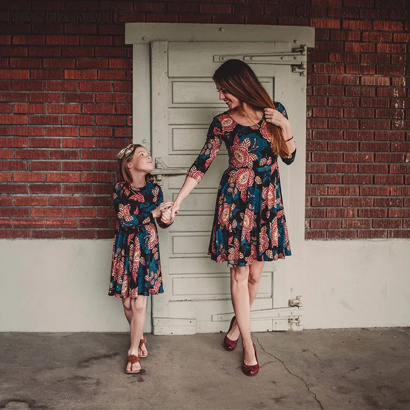Mother-daughter-dresses-2019-Vintage-Floral-Mini-Dress-Mom-and-daughter-dress-Mother-and-daughter-clothes (1)