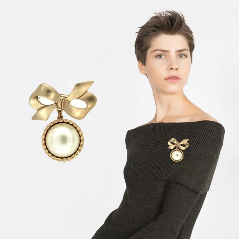 

2018 new fashion classic Yaguang gold bow, big Pearl girl spot set brooch.