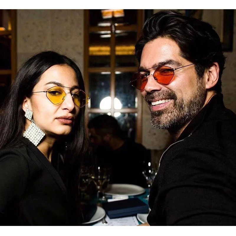 

Hot Classic Square Sunglasses Women Men Shades Retro Classic Vintage Sun Glasses Female Male Luxury Brand Designer Oculos De Sol