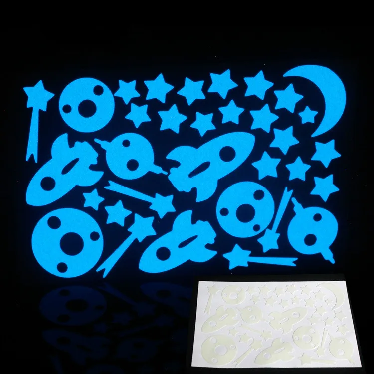 30/80PCS/sheet Luminous Moon Star Stickers Glow In The Dark for Baby Kids Bedroom Phone Case Decor Xmas Halloween Birthday Gift - Цвет: blue