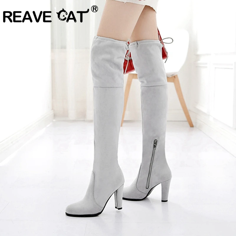 Женские ботфорты на высоком каблуке REAVE CAT осенне зимние сапоги из флока молнии
