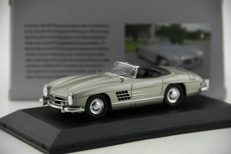 1/43 сплав 300 SL классические автомобили-трансформер Игрушки Diecasts Коллекция спортивных автомобилей модели игрушки для взрослых детей - Цвет: Серебристый