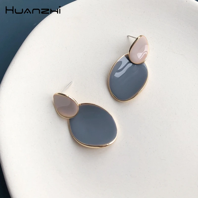

HUANZHI 2019 Enamel Retro Irregular Geometric Elegant Korean Long Drop Earrings for Women Girl Wedding Party Travel Gift Jewelry