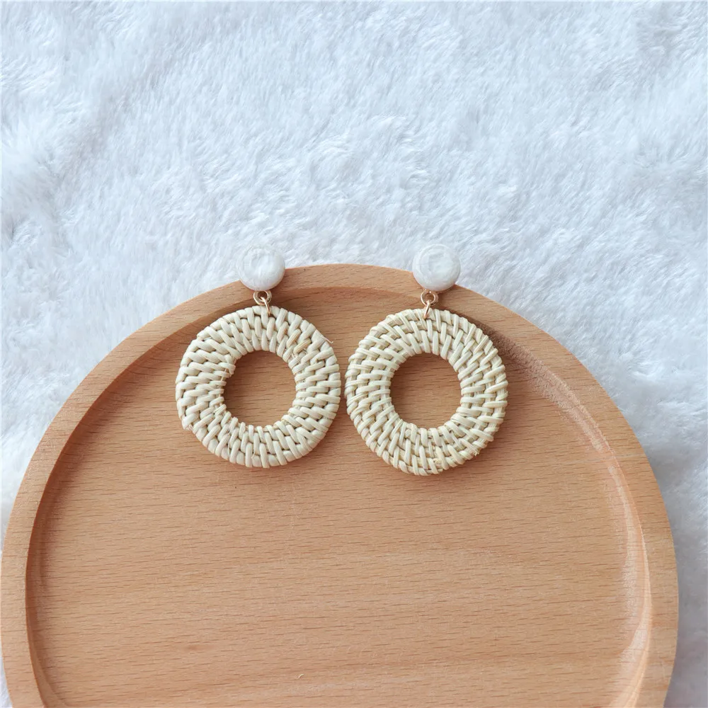 8887932551_349271617