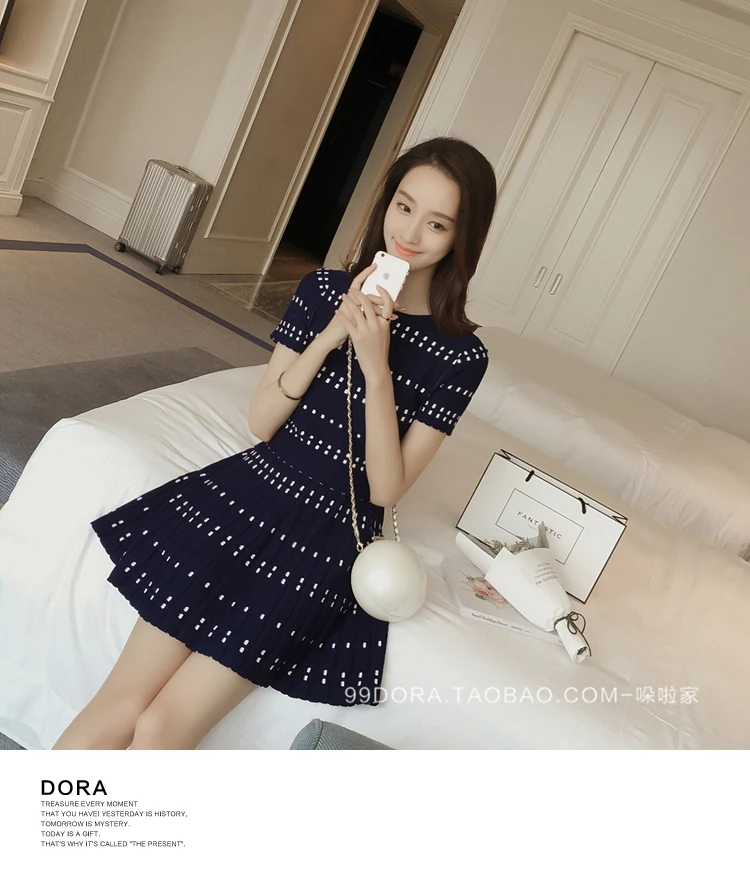 women's sets New Fashion Women's Spring Thin Knitted Striped Crop Top and Mini Skirt Suit Set Two-piece Girl's Skirt Summer Clothing Sets sweat suits women