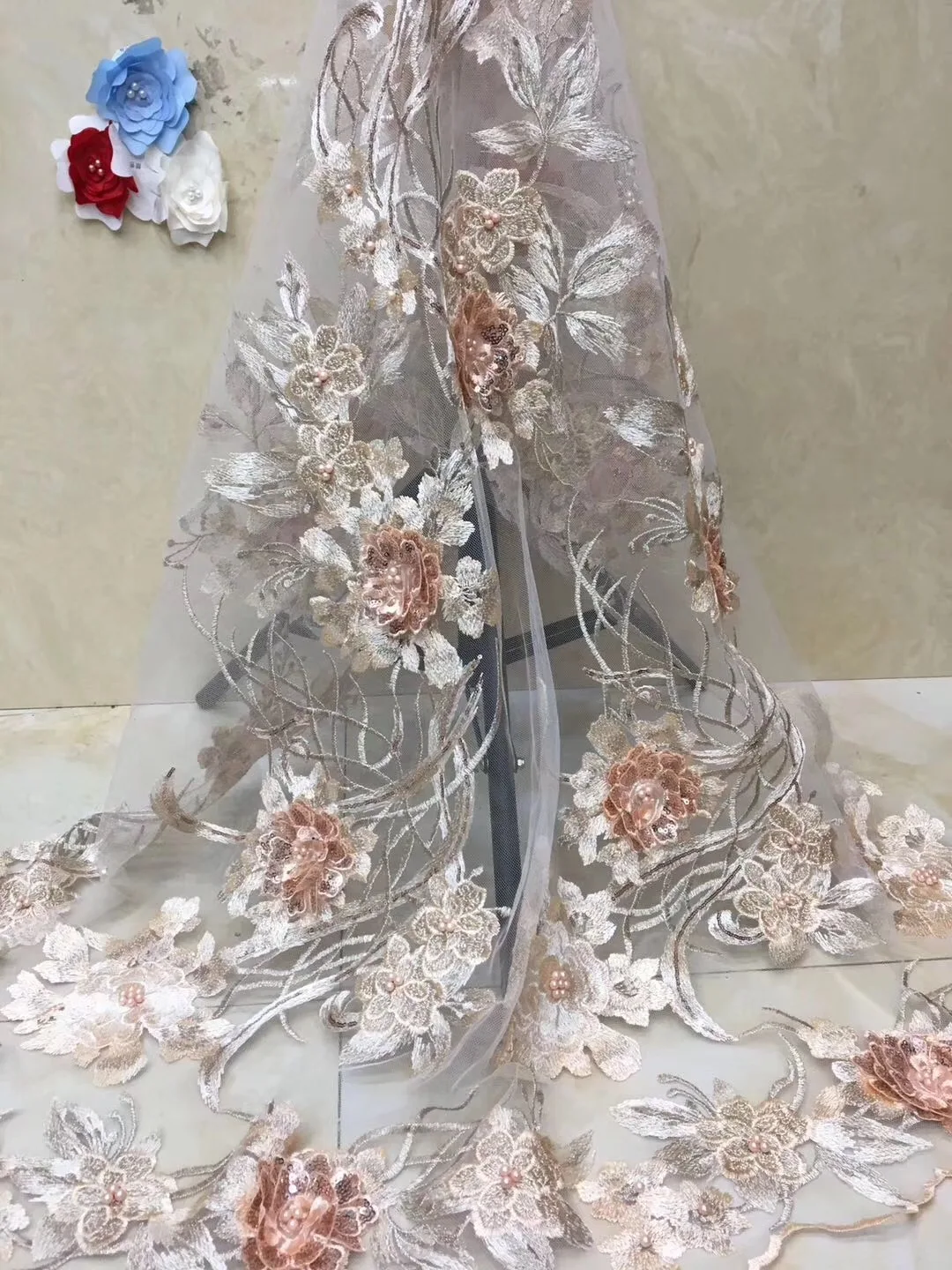 

Beautifical exquisite 3d flowres net lace fabrics Fashion sequins applieques with beads french lace fabrics for dresses ML1N912