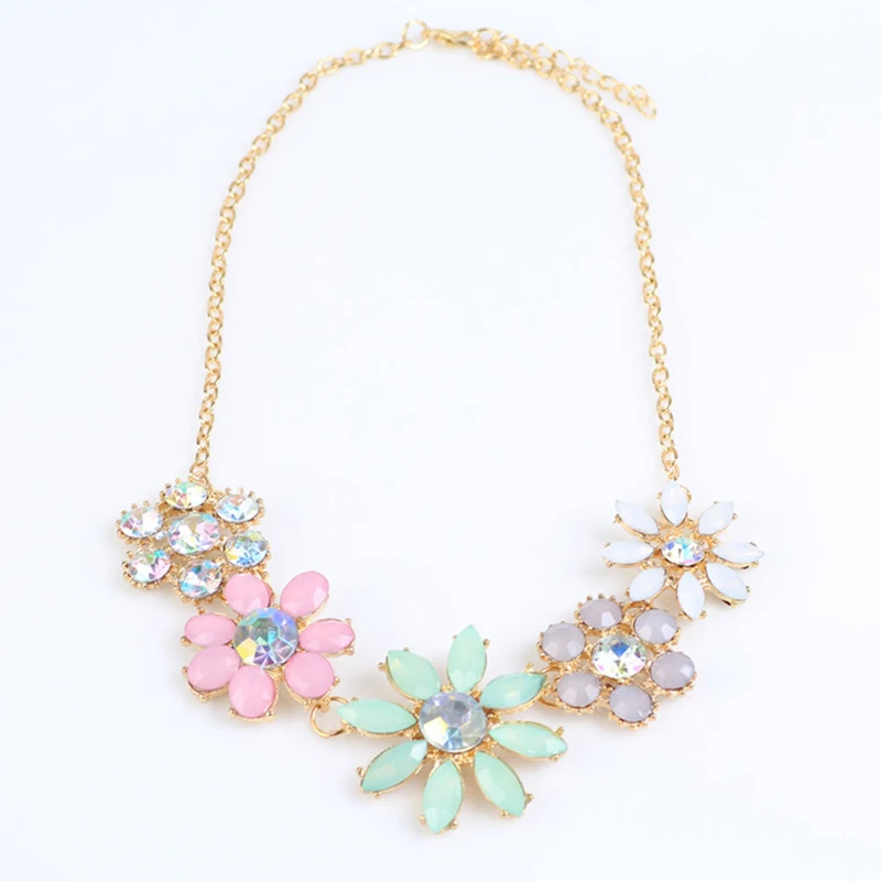 

Flowers Rhinestone Colorful Women's Necklace
