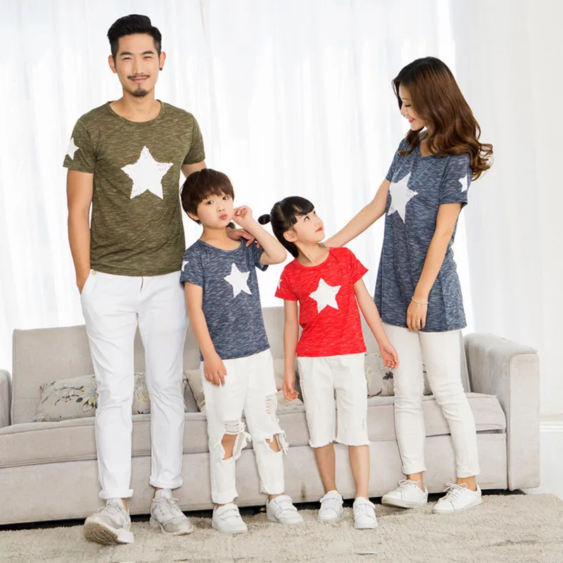 

Family Matching Star Look Shirts Mother and Daughter Clothes Summer Short Sleeve T- shirt Family Mother Daughter and Father Son