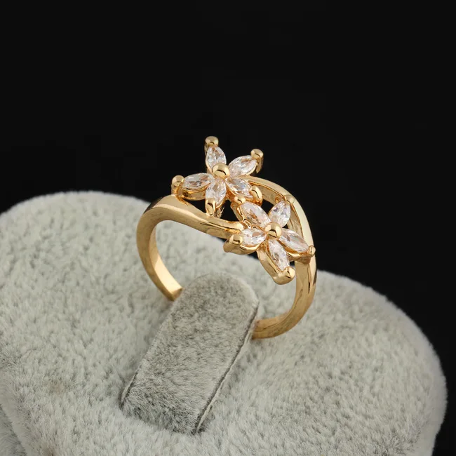Fashion Personality Star Rhinestone Flower Ring Bride Wedding Engagement Jewelry Rings