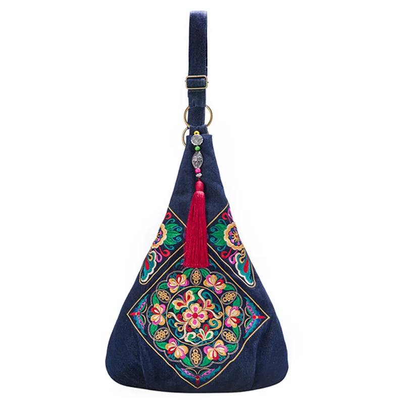 2017 Chinese style embroidery bag ethnic shoulder bags women crossbody hobo bag Black,Blue,Red Casual cowboy shoulder bag 2017 Chinese style embroidery bag ethnic shoulder bags women crossbody hobo bag Black,Blue,Red Casual cowboy shoulder bag