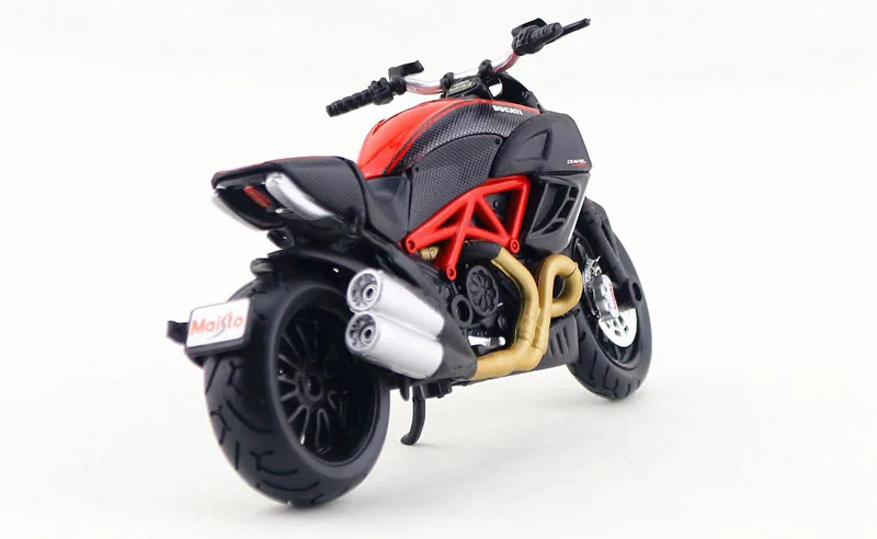 Maisto Ducati мотоциклетная игрушка 1:18 сплав мотоцикл эмуляция Diavel углеродная модель игрушки для детей