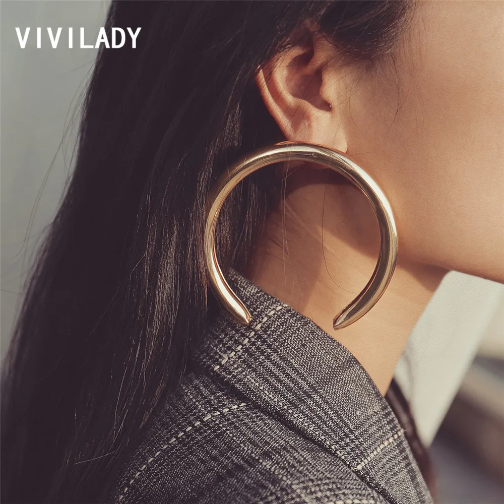 

VIVILADY Minimalist Style Big Moon Shape Women Stud Earrings New Trendy Gold Color Alloy High Quality Party Lady Love Brincos
