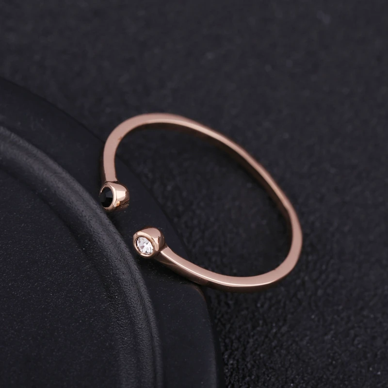 Мини Дизайн деликатное Открытие черный прозрачный австрийский кристалл маленькое кольцо для женщин/девочек розовое золото цвет