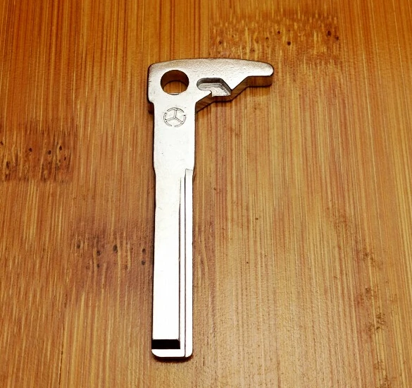 

Smart Key Blade For Mercedes-Benz C200 C300 S350 S300 S500 Smart Card Remote Key 10PCS/lot