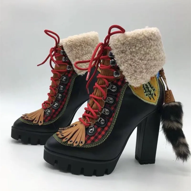JAWAKYE/зимние женские ботинки в байкерском стиле на платформе и высоком каблуке; Botas Mujer; шерстяные зимние ботинки с бахромой и перекрестной шнуровкой; ботильоны для женщин