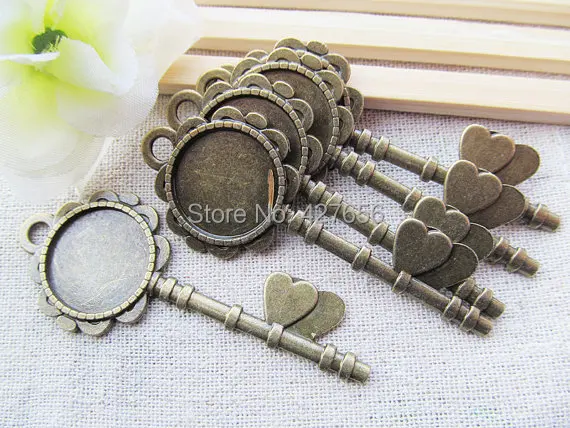 

30 шт. античная бронза/античное серебро тон Филигранное сердце подвеска в форме ключа/фурнитура, базовый поднос, подходит для кабошона 20 мм/камеи, DIY