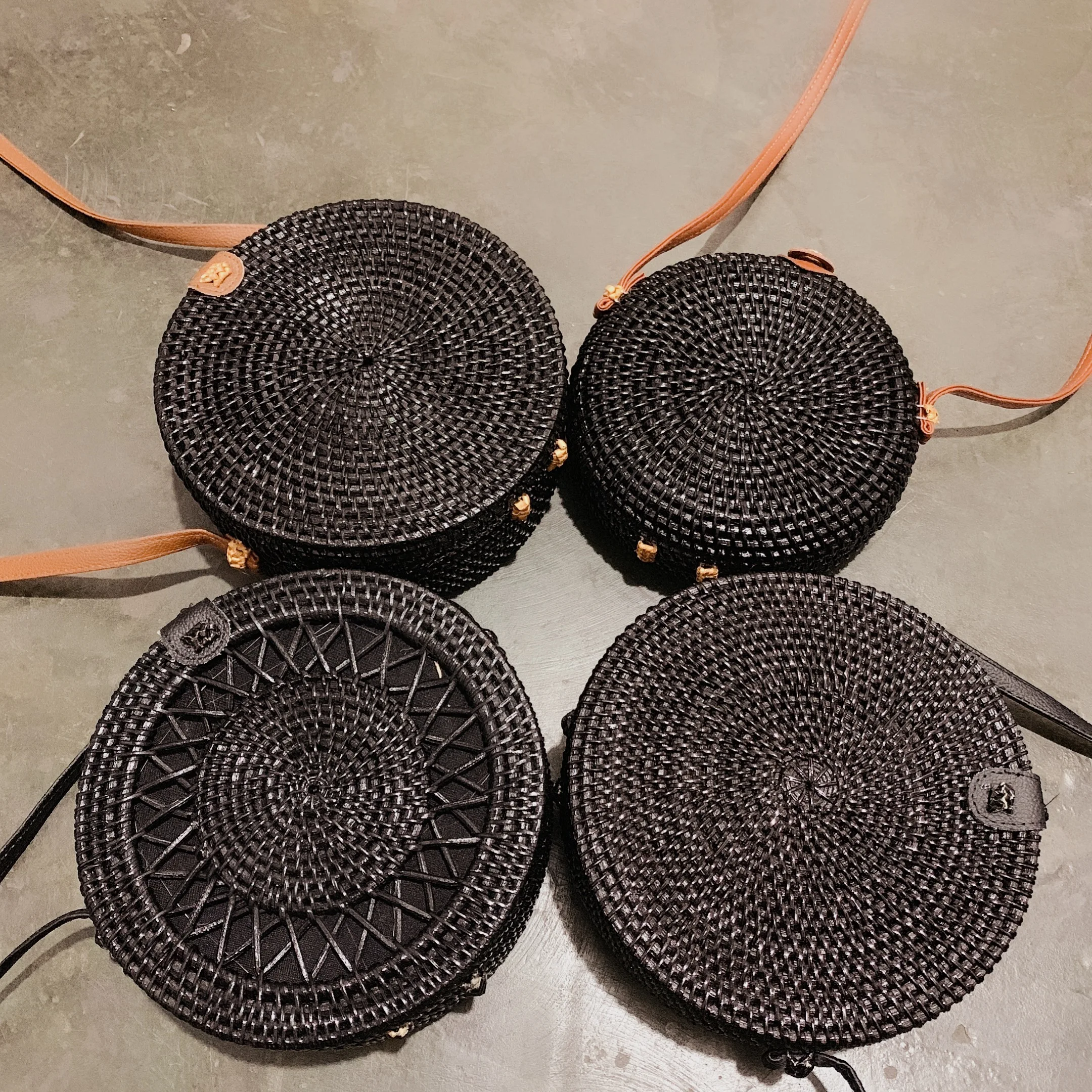 Round Straw Beach Bag Vintage Handmade Woven Shoulder Bag Raffia circle Rattan bags Bohemian Summer Vacation Casual Bags