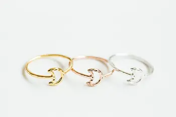 

crescent moon knuckle ring - Hammered line crescent moon knuckle ring ()