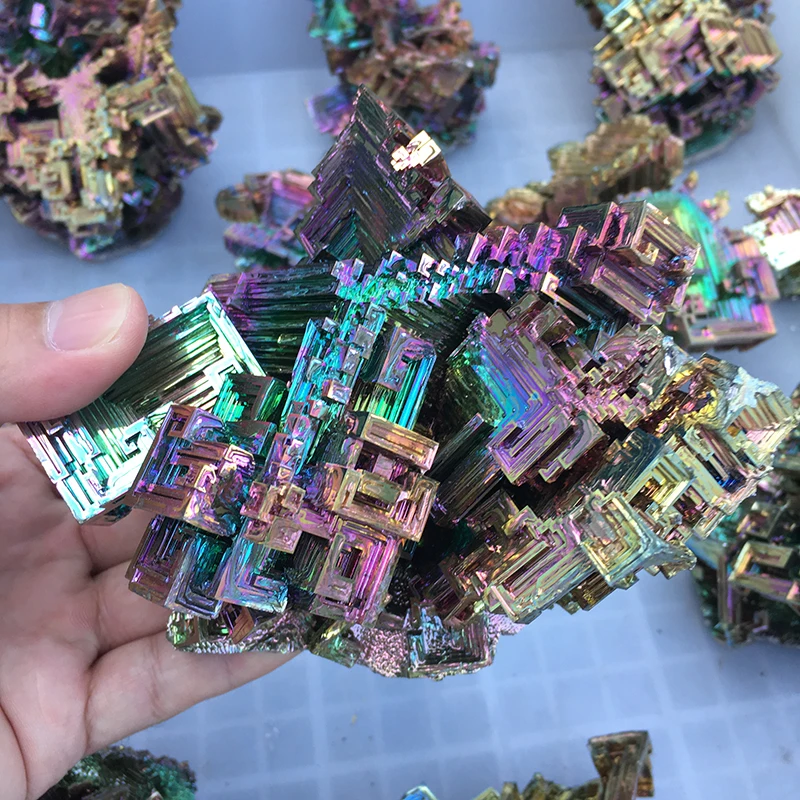 Красивый минеральный образец радужного висмута образец кристаллической руды целебный минеральный натуральный кристалл необработанный висмута руды Зеленый металл D3