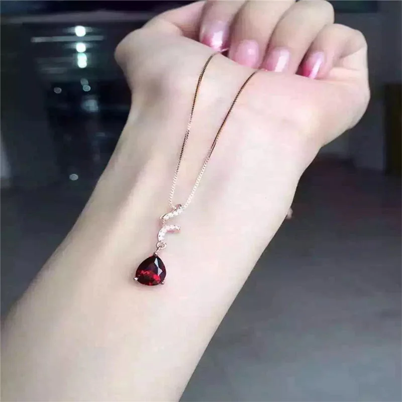 

Trendy Pendants Necklace Gifts For Women 925 Sterling Silver Red Corundum Natural Semi-precious Stones Garnet Pendants RT002