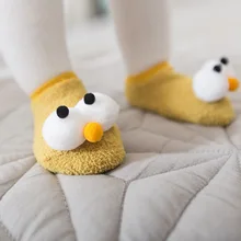 Новинка; сезон весна-осень; детские носки-тапочки нескользящие носки для малышей милые детские носки-башмачки с большими глазами домашняя одежда для малышей