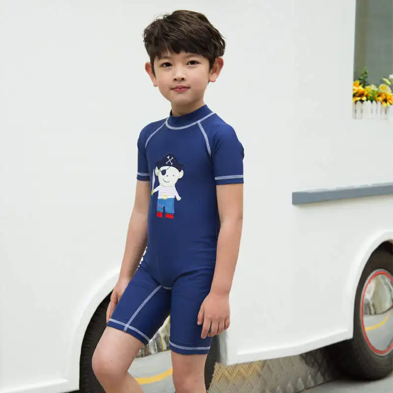 боди гимнастический для мальчиков. купальный костюм для мальчика обтягивающий. купальный костюм для мальчика. закрытый купальник для мальчика. закрытые купальники для мальчиков.