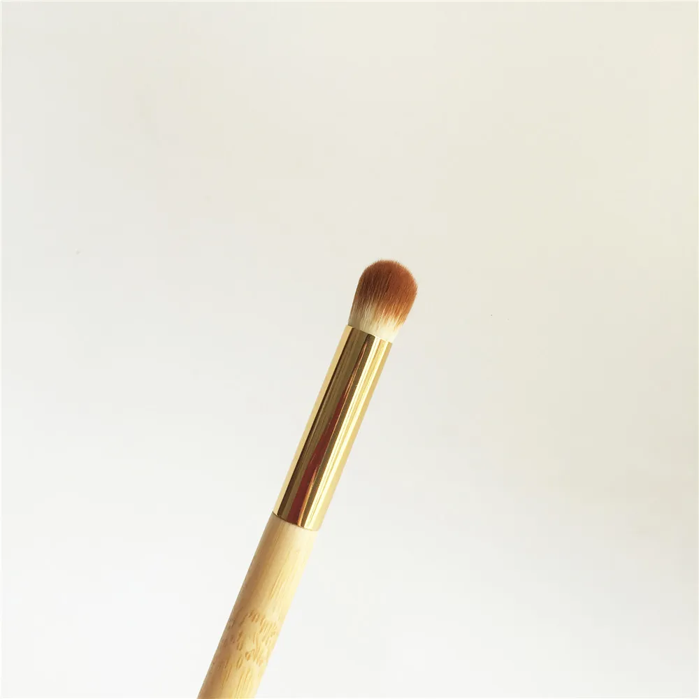 Zoeva 142 CONCEALER BUFFER & 227 SOFT DEFINER BRUSH _ 7
