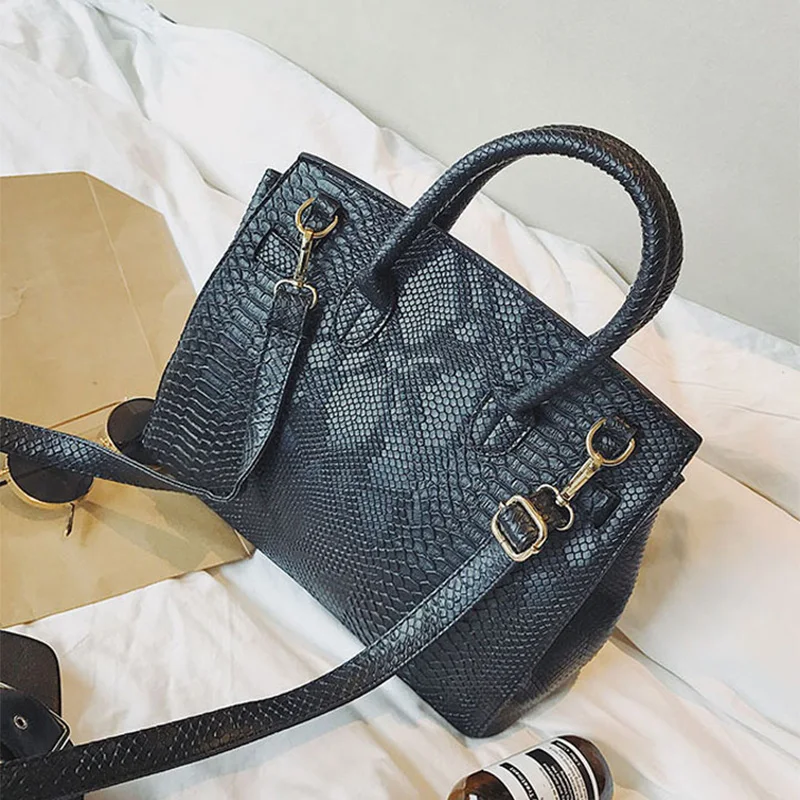

Luxury Famous Brand Handbags Women Crocodile Pattern PU Leather Tote Bag Platinum Large Capacity Shoulder Bag Sac A Main S1001