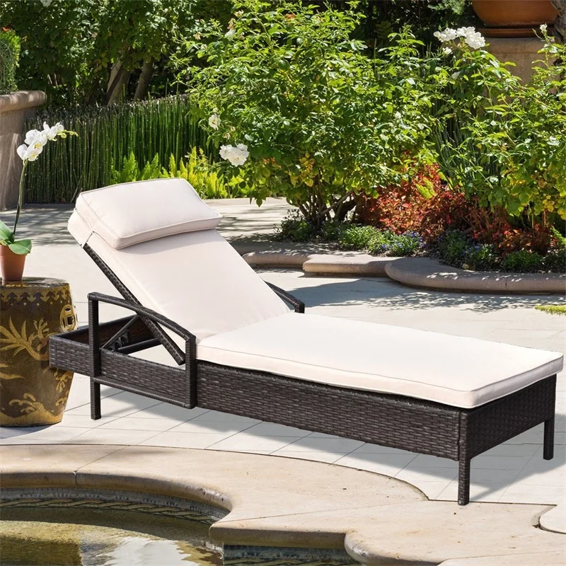 

Outdoor Brown Wicker Rattan Sun Loungers Polyester Cloth Beach Lounger with A Headrest Pillow Patio Furniture HW54463