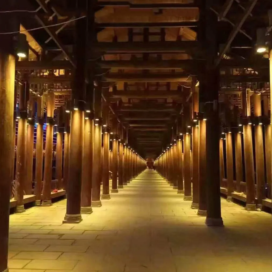 3921584643_1755161282