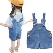 Детские джинсовые комбинезоны для девочек; коллекция года; летние джинсовые короткие джинсовые комбинезоны с милыми пуговицами; детские комбинезоны на подтяжках; Одежда для девочек