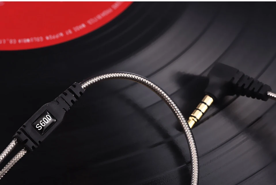 13 sport earphones
