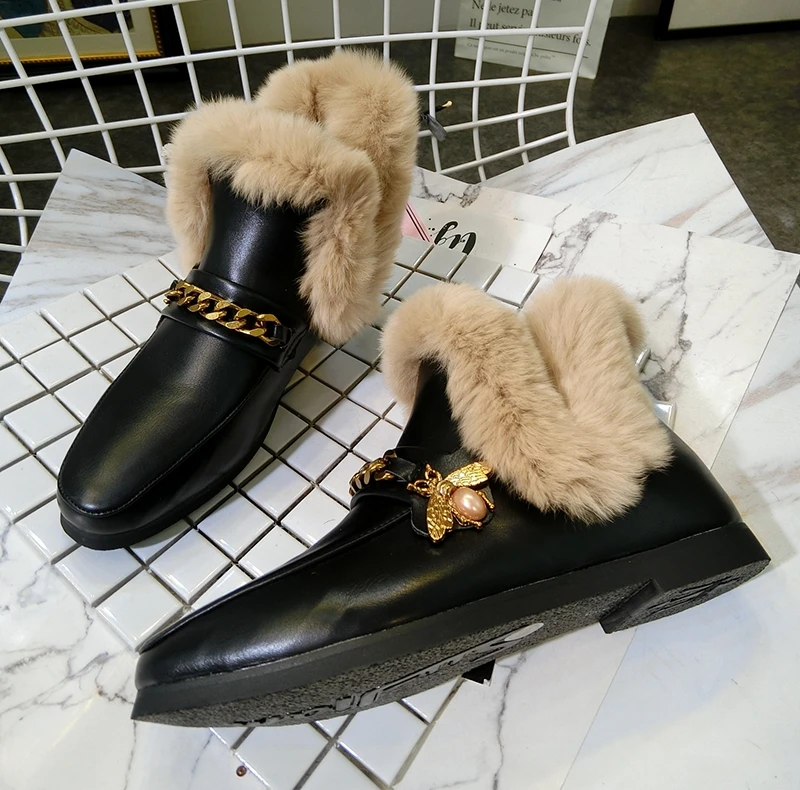 SWYIVY Female Snow Boots Shoes Metal Chain Bee 2018 Winter Female Flat Motorcyel Ankle Boot Woman Luxury Rabbit Fur Snow Boots