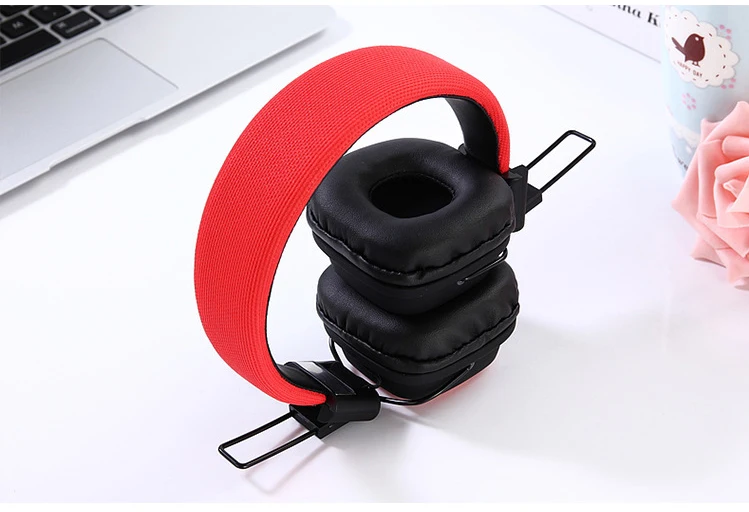 Stereo Bass Headphones Over ear bluetooth headphone noise canceling bluetooth headset cloth earphones with microphone For Phone (26)