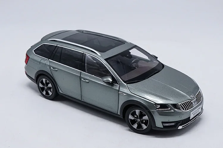 1/18 Skoda Octavia Combi Wagon литая под давлением металлическая модель автомобиля игрушка для мальчика подарок на день рождения оригинальная коробка