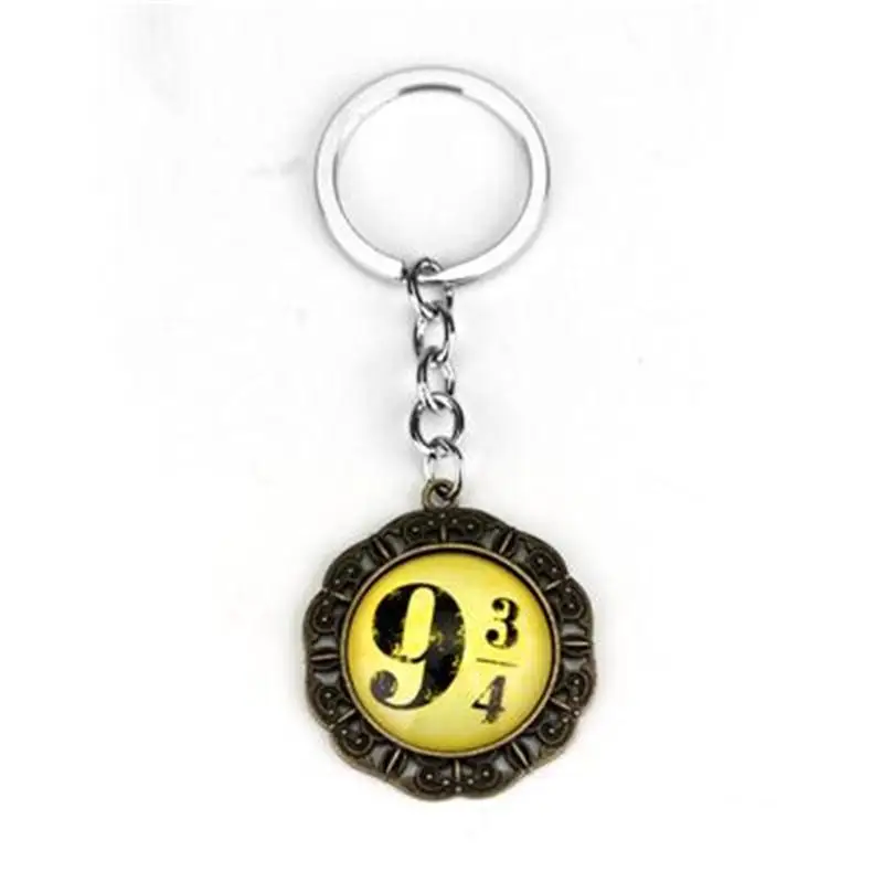 

H. P. Fantastic Beasts and Where to Find Them Hogwarts 9 3/4 Keychain Men and Women Car Key Keyring Jewelry