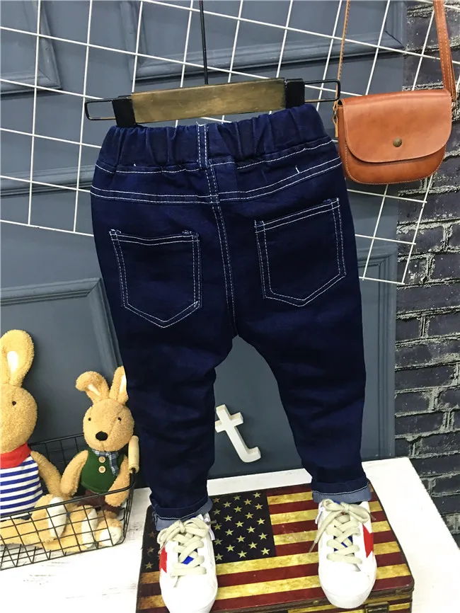 Коллекция года, весенне-осенние детские штаны модные дизайнерские джинсы для детей джинсовые штаны для мальчиков и девочек повседневные джинсы с дырками штаны для ног 2-7Y(A12063