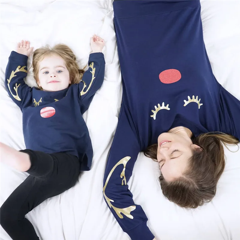 

Family Look Christmas Family Matching Outfits T Shirt Mother Daughter Short Sleeve Dad Mom Baby Family Suit Clothes