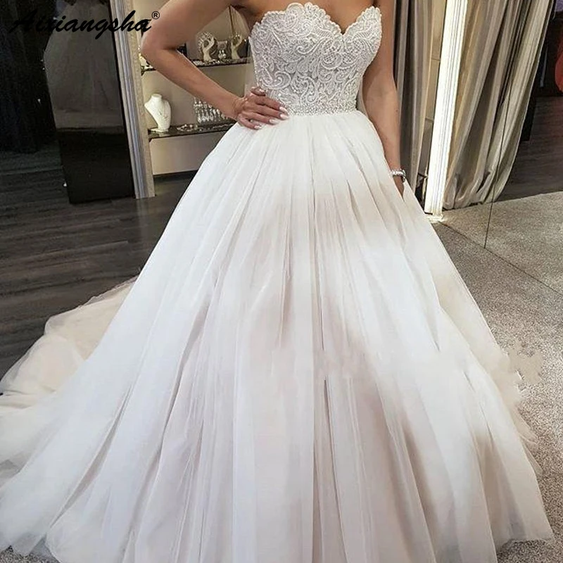 Charming Sweetheart Beaded Lace Bodice Ball Gown Wedding Dresses