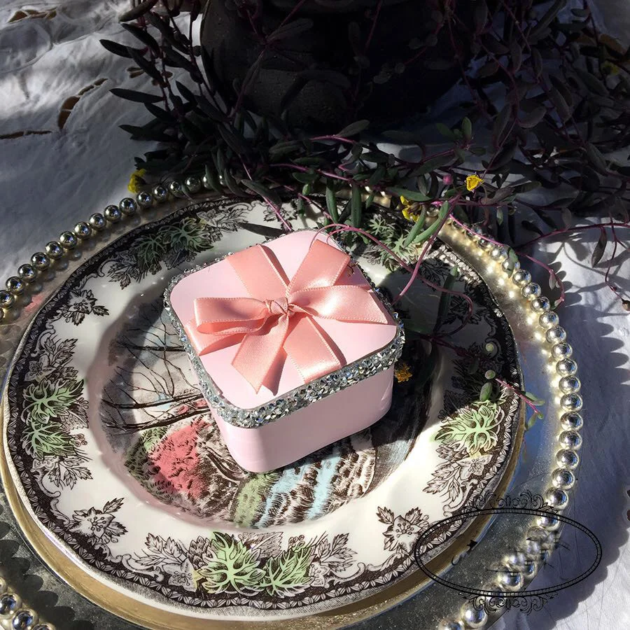 

50pcs lot Custom Elegant Engagement Birthday Tin Flower tea boxes Bridal Party Bridesmaid gift wedding favor box for guests