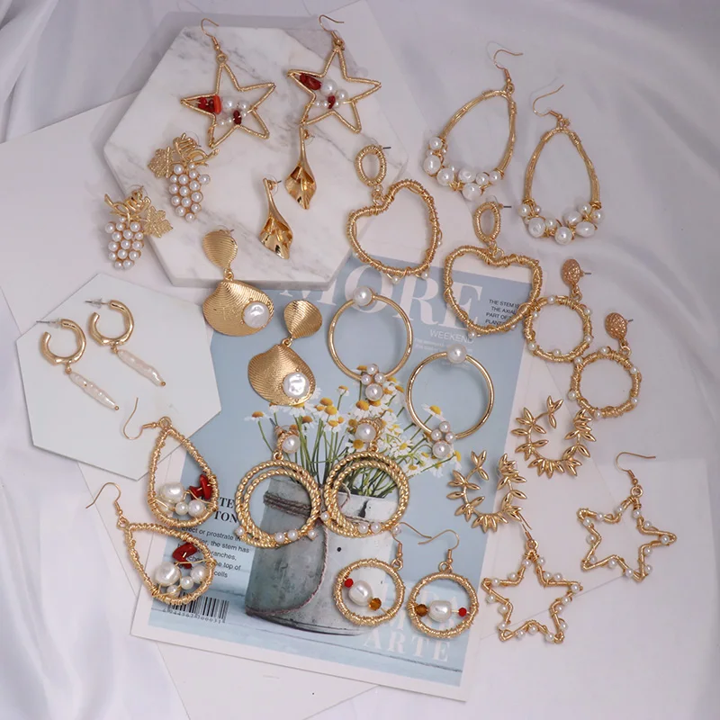 

FASHIONSNOOPS Vintage Pendant Dangle Earrings 2019 For Women Irregular Freshwater Pearl Drop Earring Gold Color Fashion Jewelry