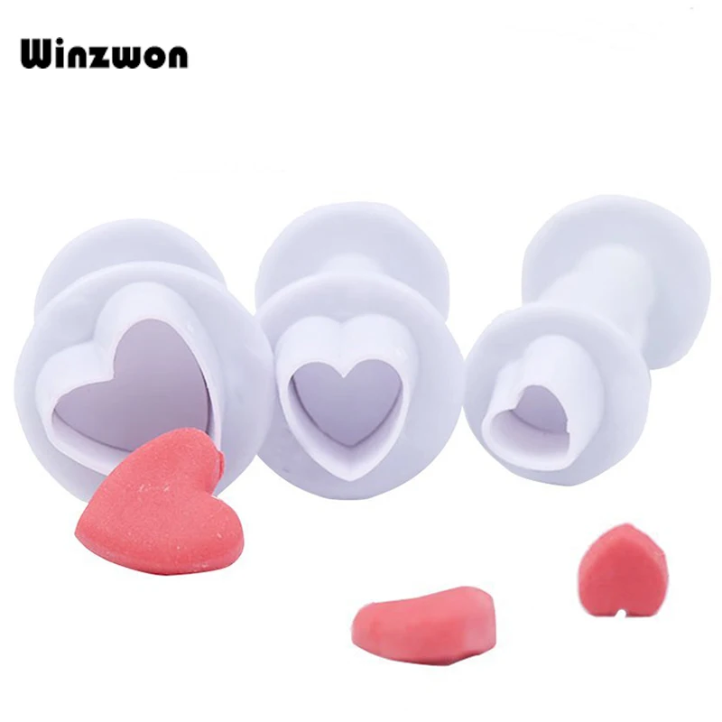 

3Pcs/Set Heart Shape Cake Plunger Cutter Mold Chocolate Biscuit Cookie Sugar Craft Cake Decorating Tools For Xmas Wedding Party
