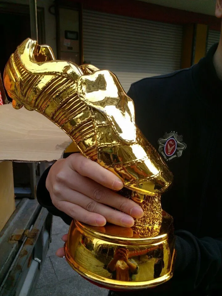 Кубок мира Золотая Бутса, 1:1, 28 см сувенир трофей Золотая Бутса награда футбольная обувь