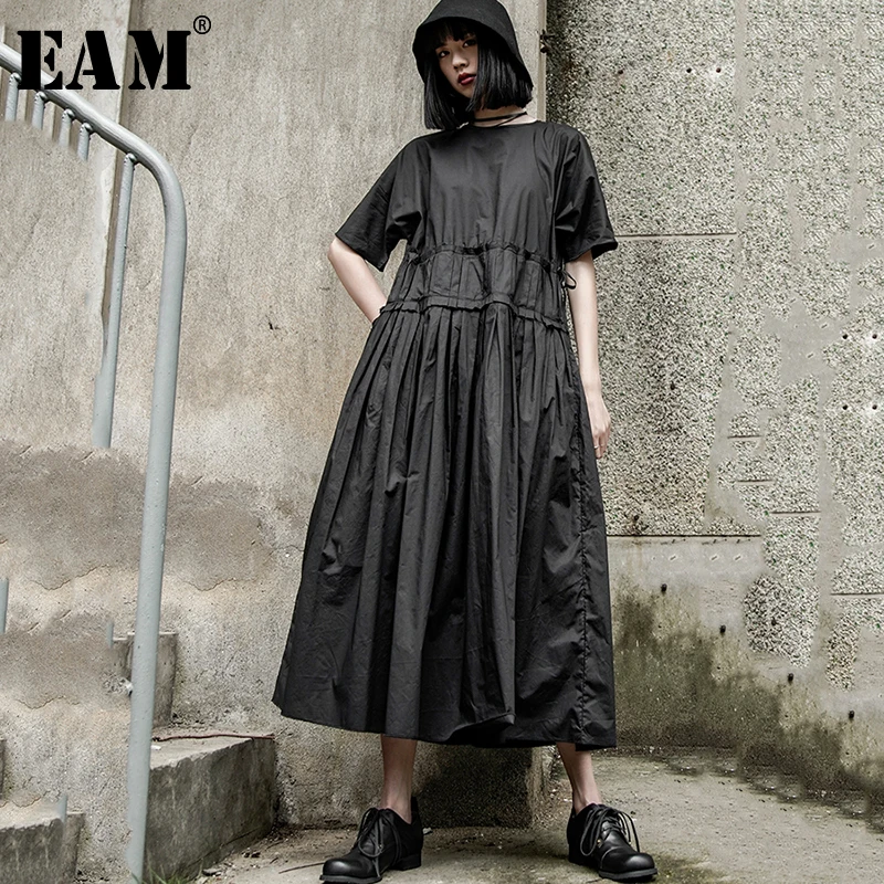 

[EAM] 2019 New Spring Summer Round Neck Short Sleeve Black Pleated Split Joint Loose Temperament Dress Women Fashion Tide JX108