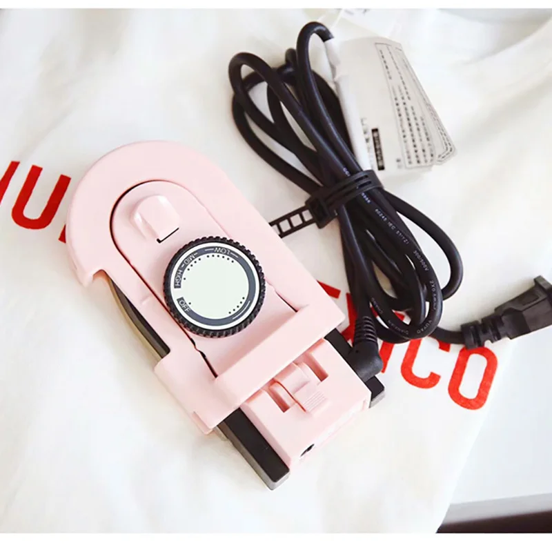 

Portable Handheld Electric Iron Home Mini Folding Travel Electric Iron Garment Steamers For Clothes 110-240V Iron Machine
