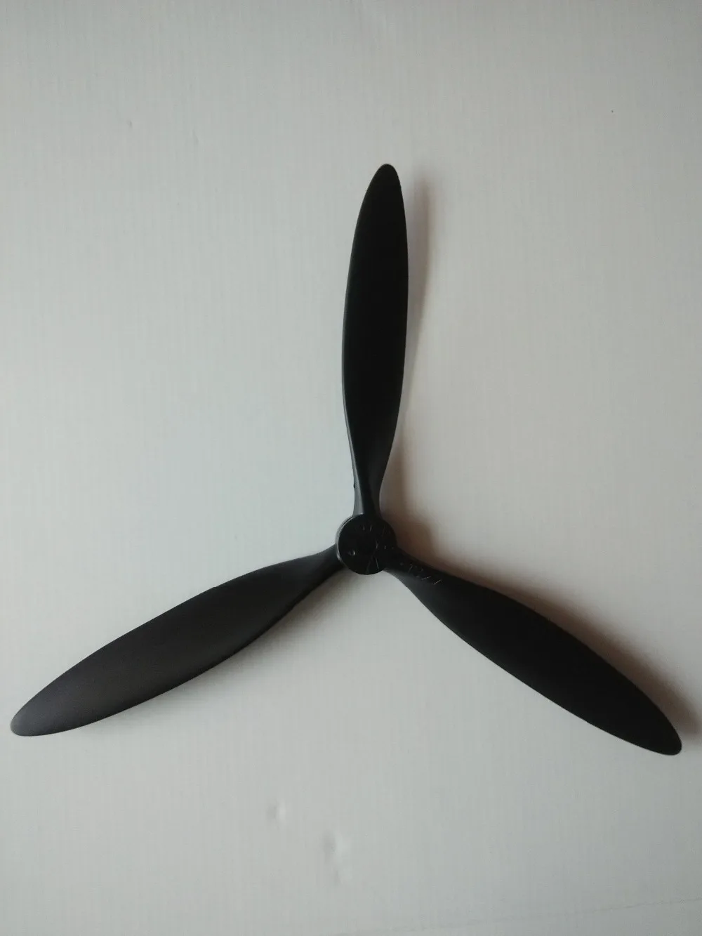 

RC Warbird Part 13*7*3 3-Blade Propeller for Dynam FW190 and BF109